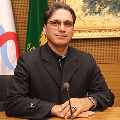 الدکتور مسعود خاکی حصاری